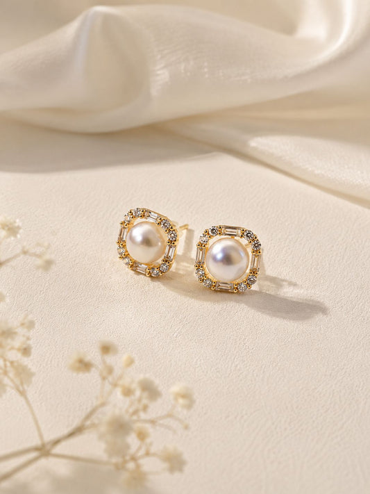 Glacier Freshwater Pearl Studs