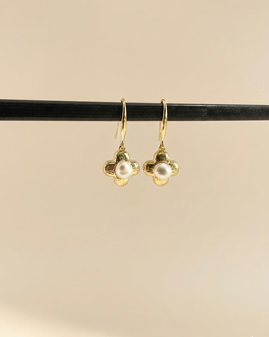 The Petal and Pearl Drop